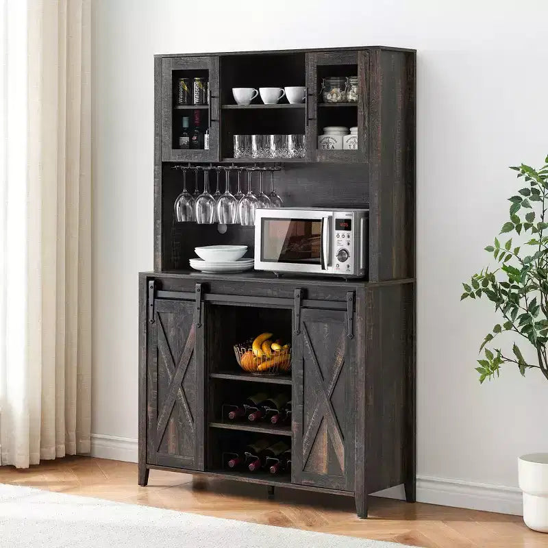 Mobile Bar con Ante Scorrevoli Stile Fienile, Portabottiglie e Vetrina Contenitore